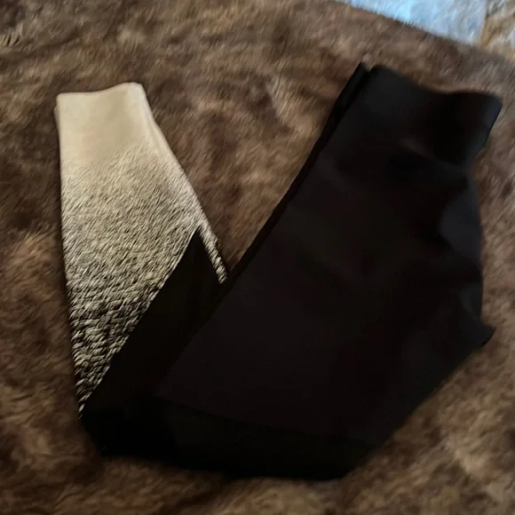 Heroine Sport Tracking Ombré Performance Leggings - Picture 2 of 6